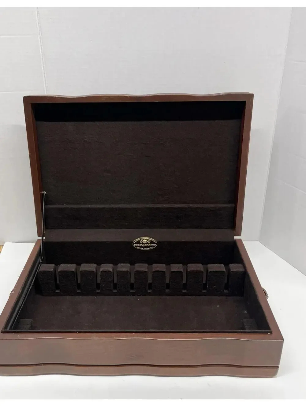 Reed & Barton Anti-Tarnish Eureka Wooden Silverware Flatware Storage Chest Box
